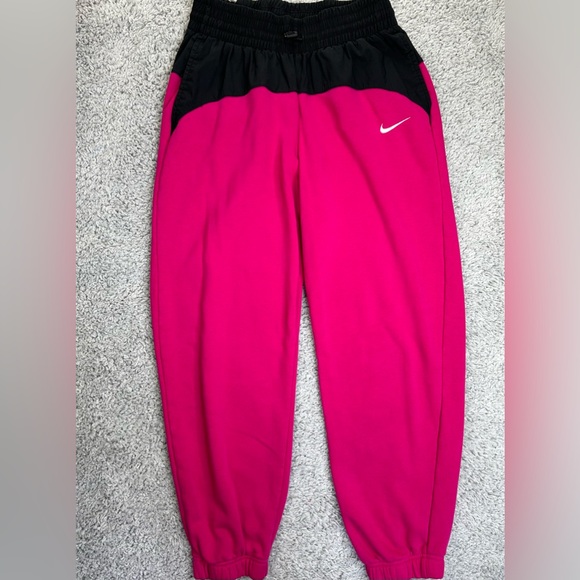 Nike Outfit Womens Small Matching Outfit Sweatshirt Sweatpants Pink Black Travel - Picture 2 of 9